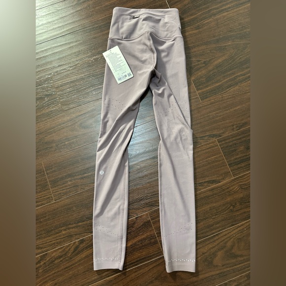 NWT Lululemon Zoned in Tight 27” Frosted Mulberry - Picture 3 of 6